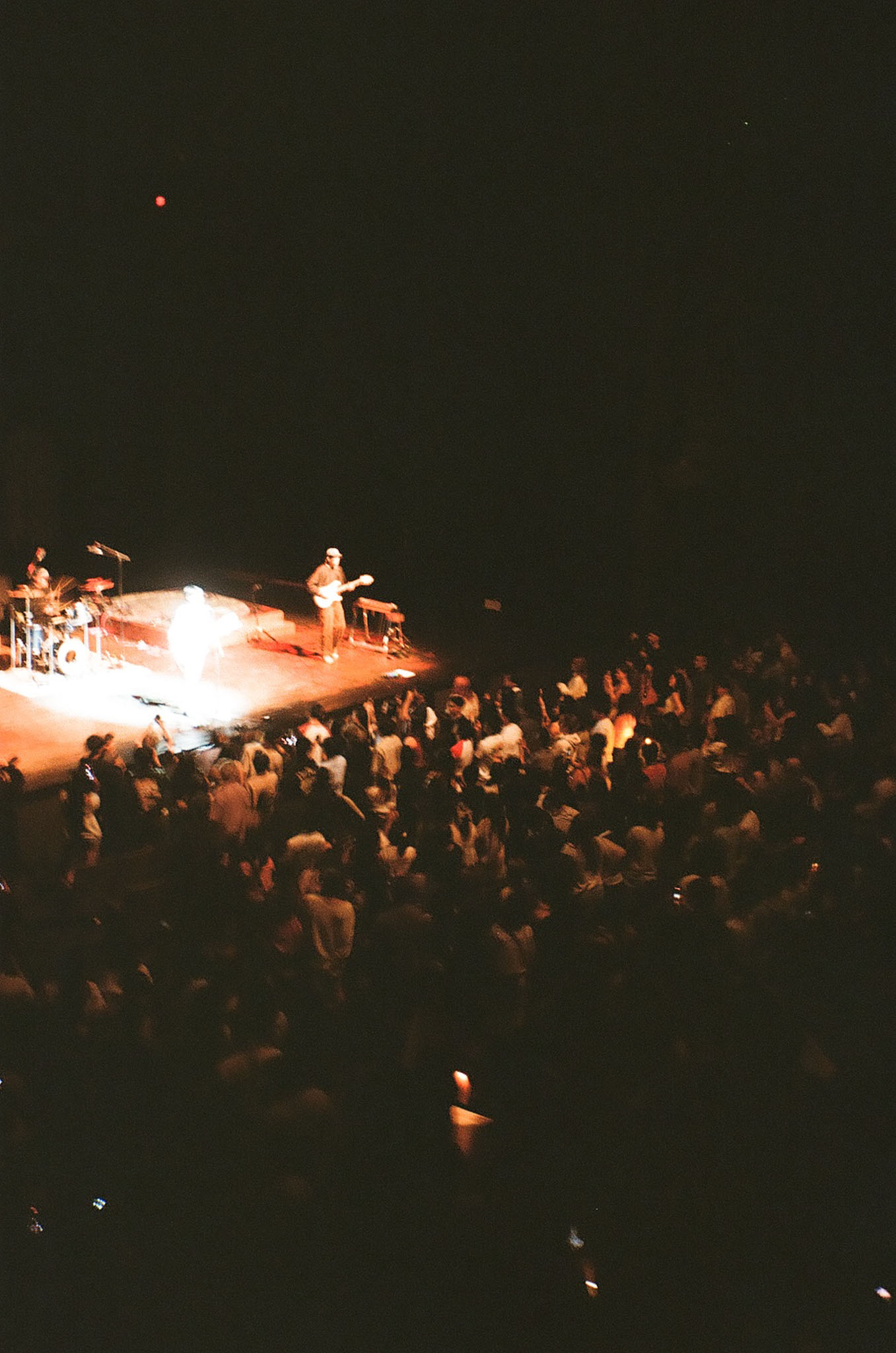 fujifilm 400 @ grentperez concert (june 07/25) | canon sureshot 85